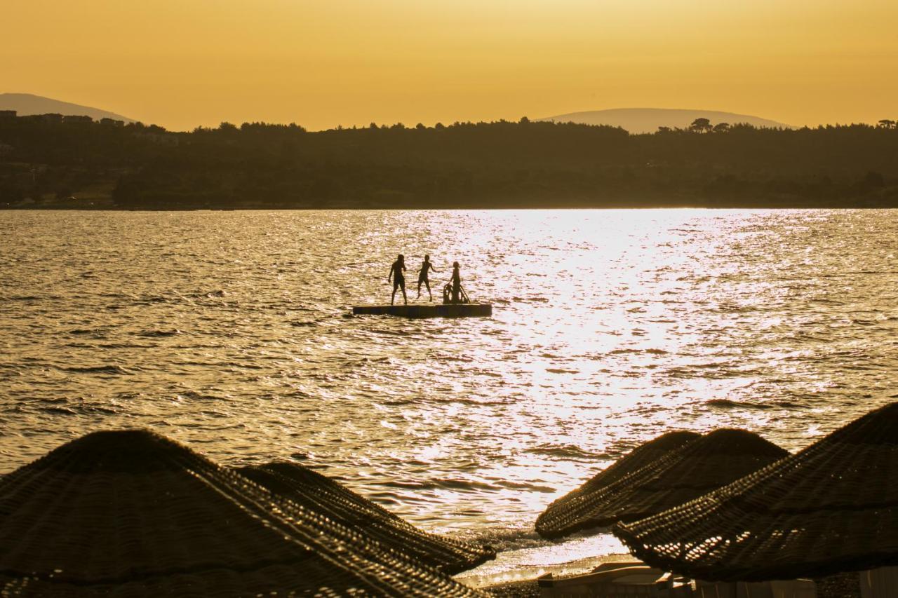 Teos Ormanci Tatil Koyu Hotel Seferihisar Luaran gambar
