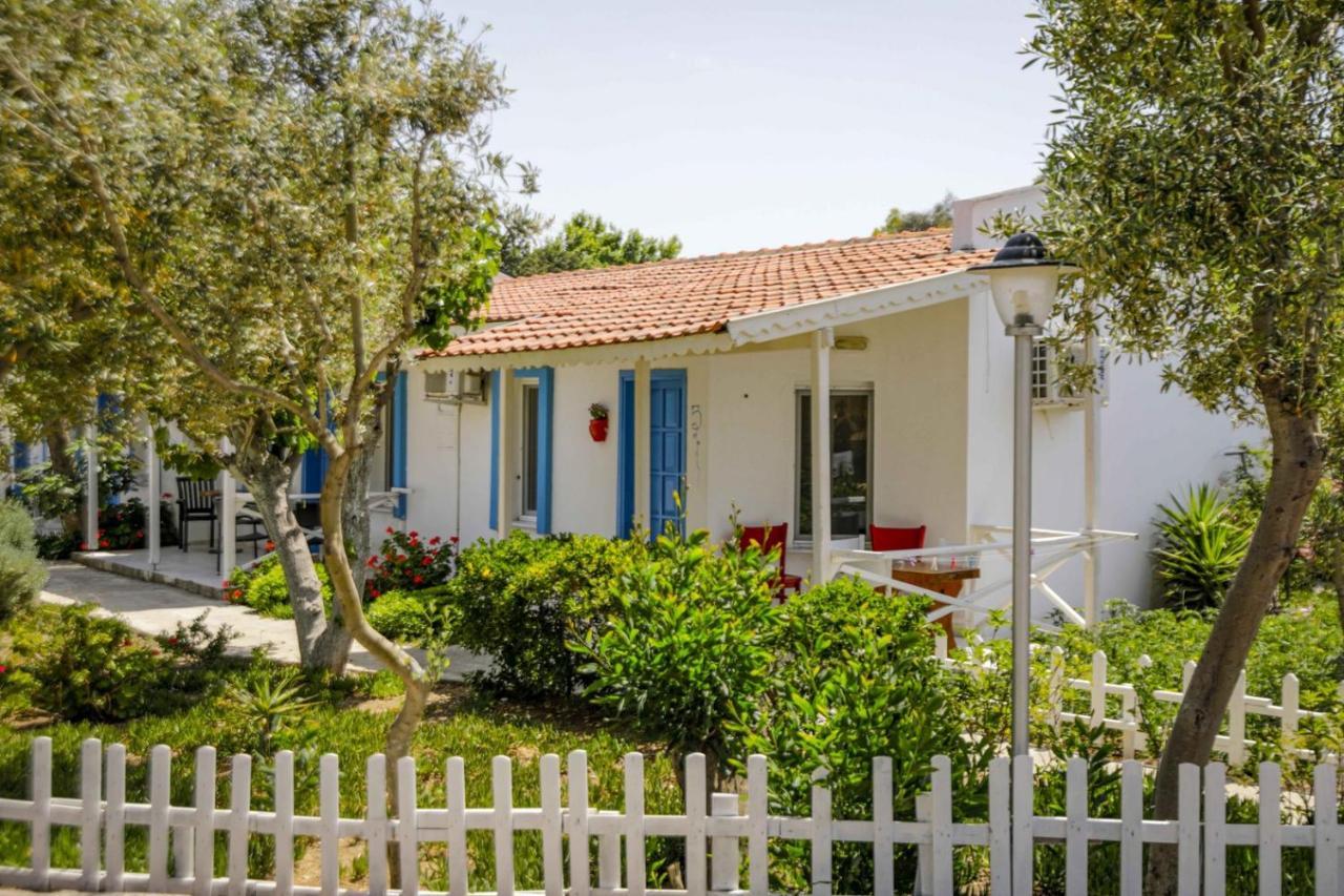 Teos Ormanci Tatil Koyu Hotel Seferihisar Luaran gambar