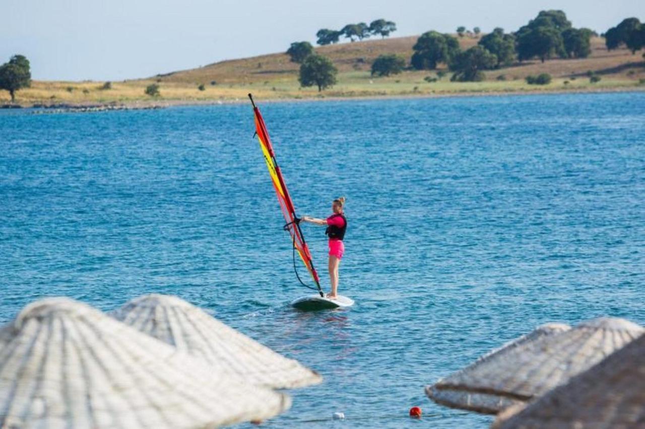 Teos Ormanci Tatil Koyu Hotel Seferihisar Luaran gambar