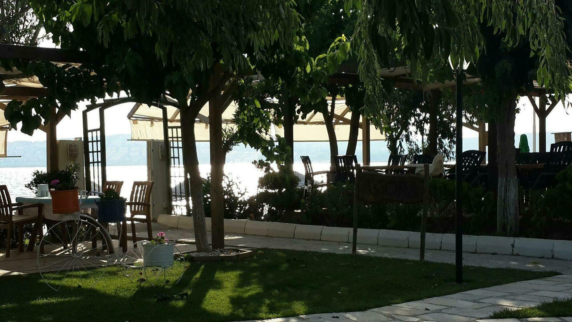 Teos Ormanci Tatil Koyu Hotel Seferihisar Luaran gambar