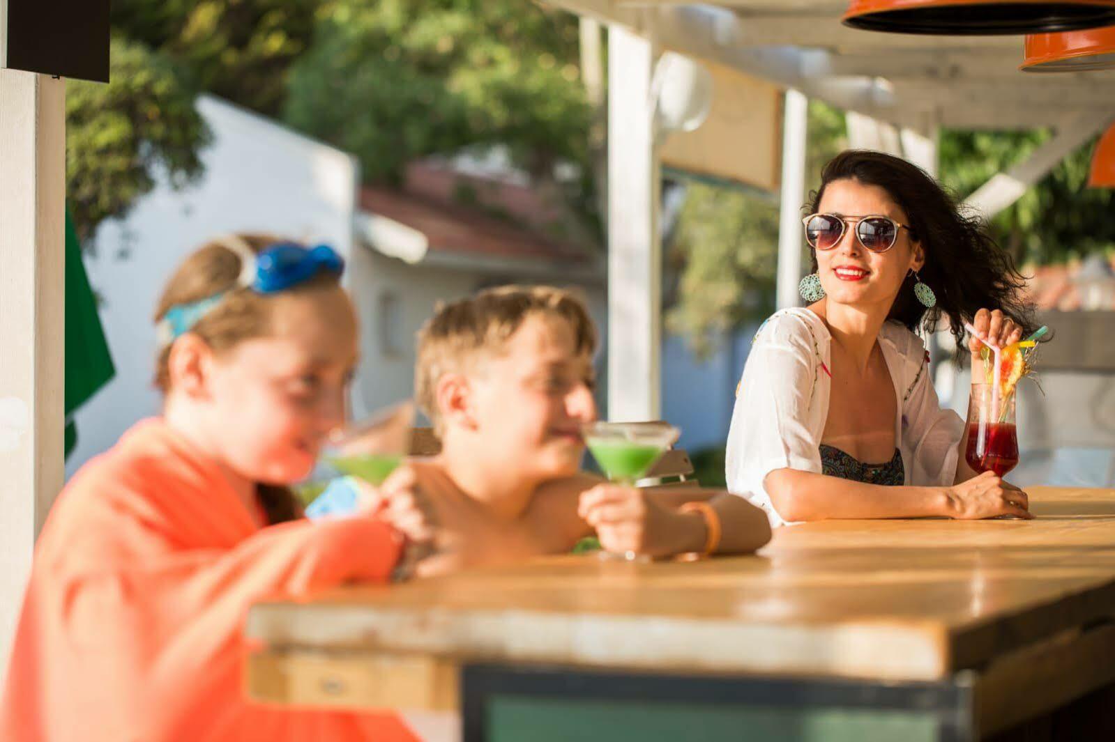 Teos Ormanci Tatil Koyu Hotel Seferihisar Luaran gambar
